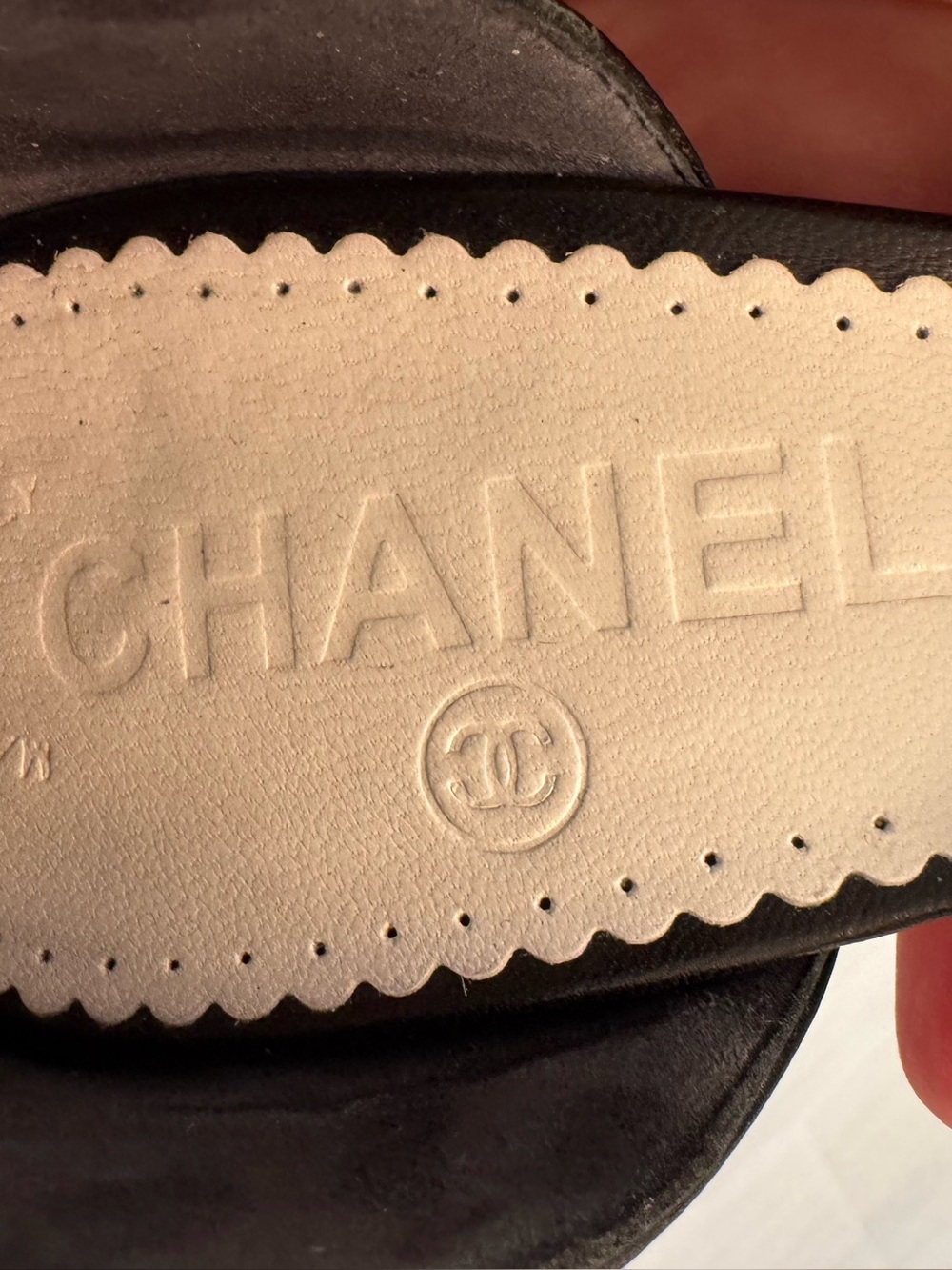 Authentic CHANEL Black & White Leather Sandals Size EU 38.5 / US 8 - Picture 5 of 14